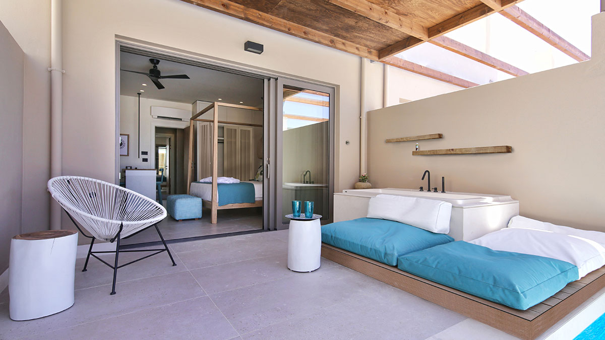 Upbeat Retreat Sea View with Plunge Pool